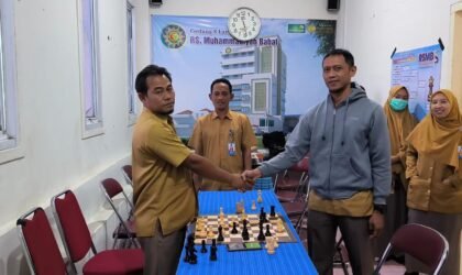 Instalasi Bedah Sentral Rebut Gelar Juara Catur Pada Milad ke-57