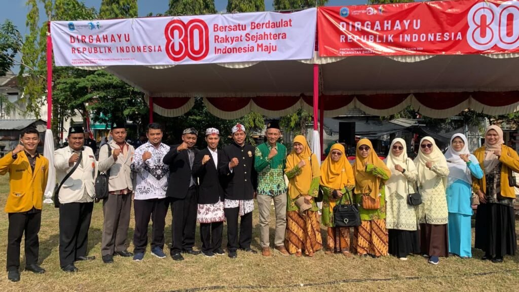 Muhammadiyah Babat Kompak Hadiri Upacara HUT ke-80 RI di Lapangan Sawonggaling